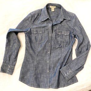 Banana Republic Denim Chambray Button-up with Pearl Snaps, Size Medium